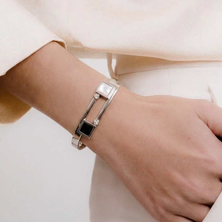 Out of the box bracelet